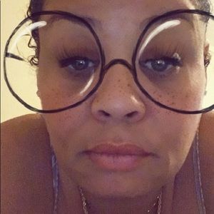 Meet your Posher, Erica